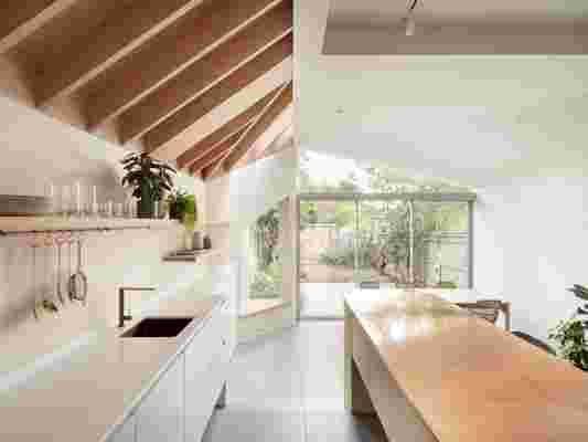 The Funky Form of This London Kitchen Extension Sets It Apart From the Rest