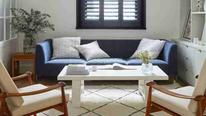 Small living room furniture - how to choose the best pieces for a tiny space